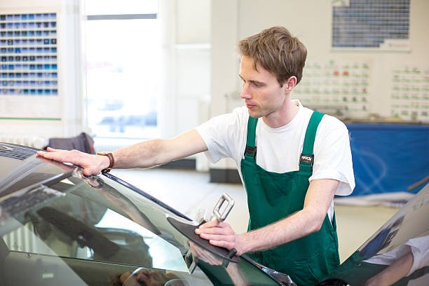 Auto Glass Repair in Placentia, CA - Mobile Windshield Chip Repair, Crack Fix & Glass Replacement