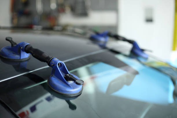 Windshield Repair in Anaheim, CA - Same Day Chip Repair, Crack Fix & Auto Glass Replacement